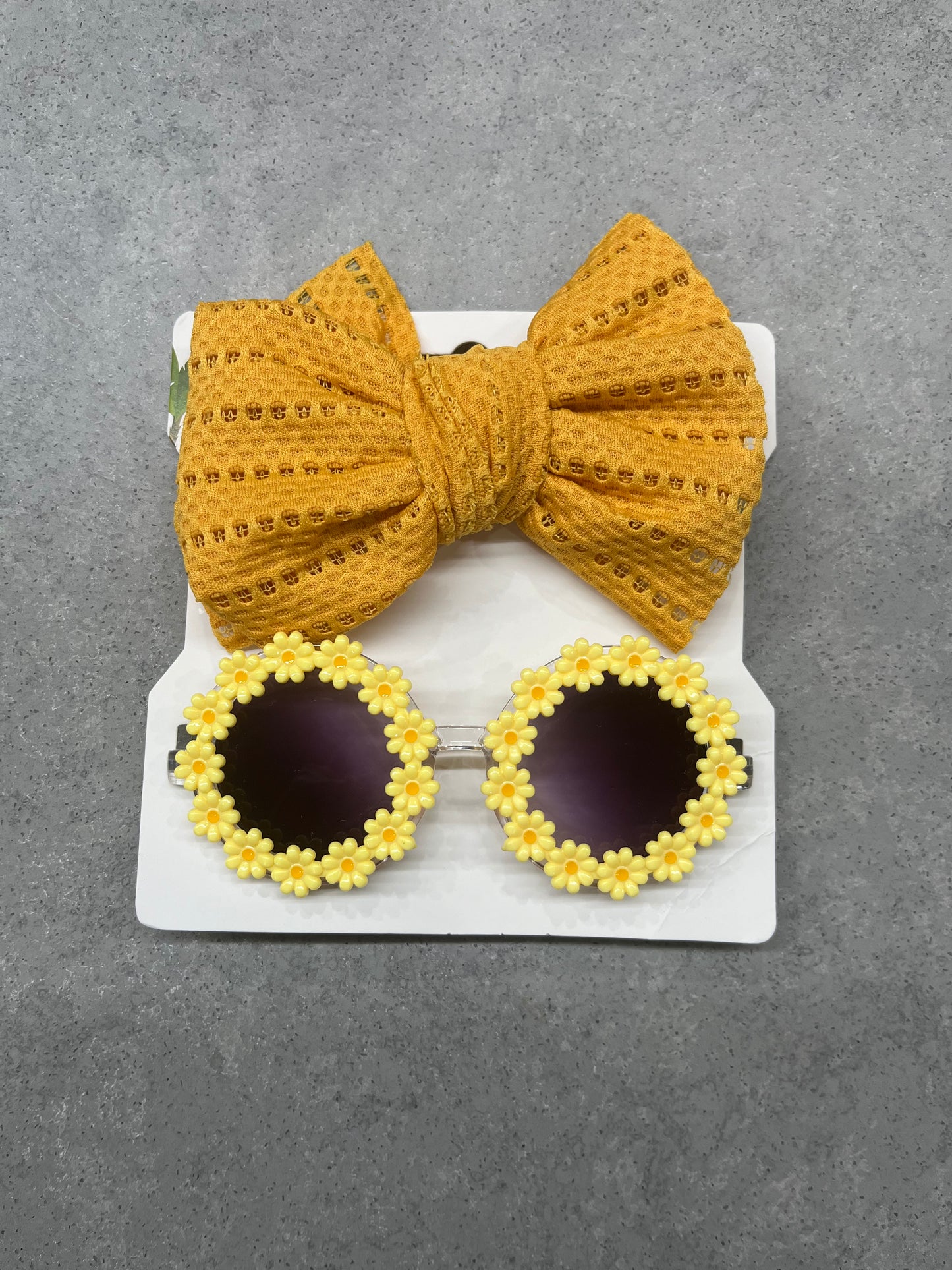 Sunglasses & Bow Set