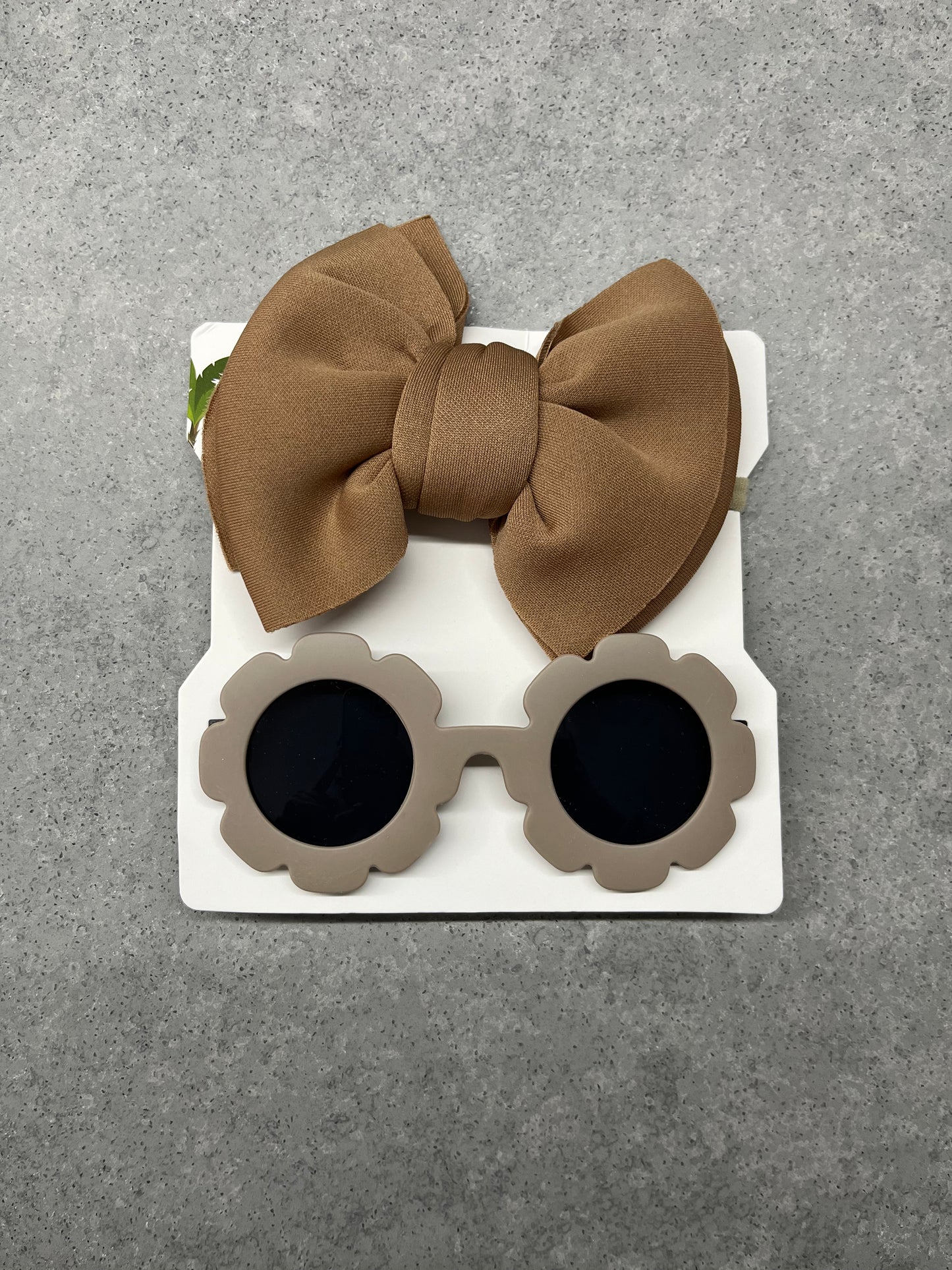 Sunglasses & Bow Set