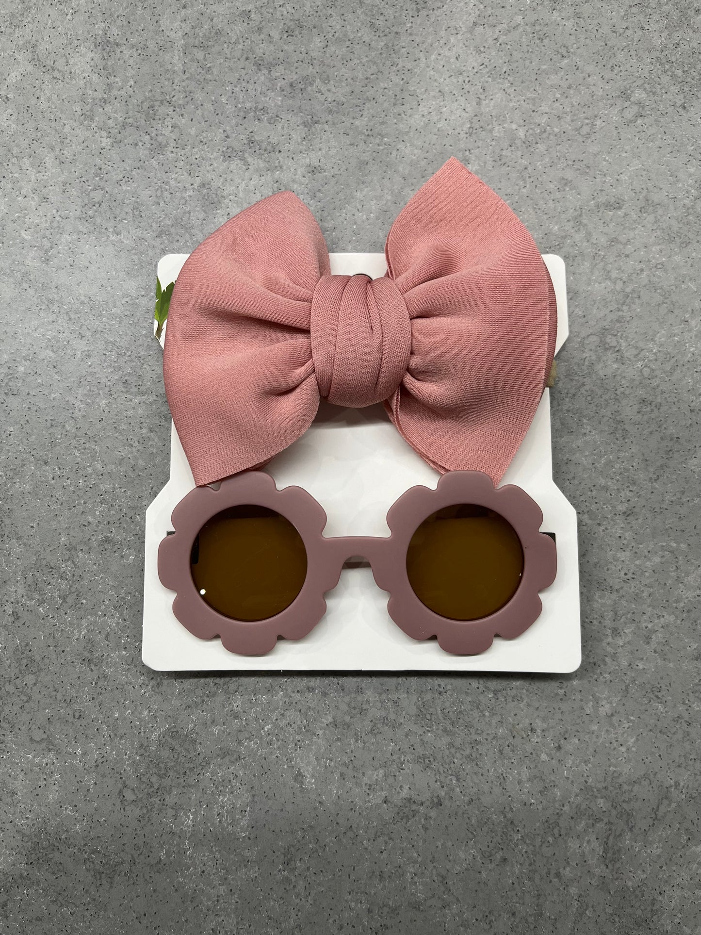 Sunglasses & Bow Set