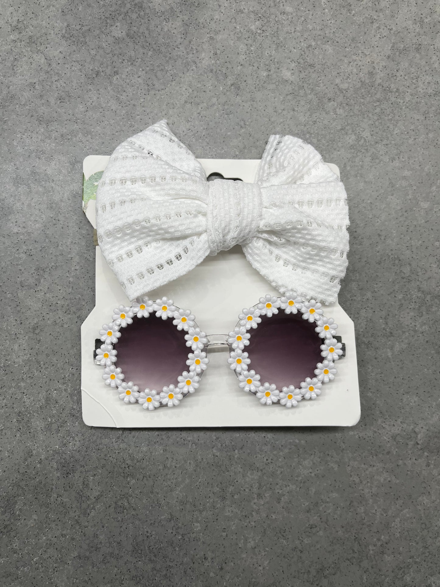 Sunglasses & Bow Set