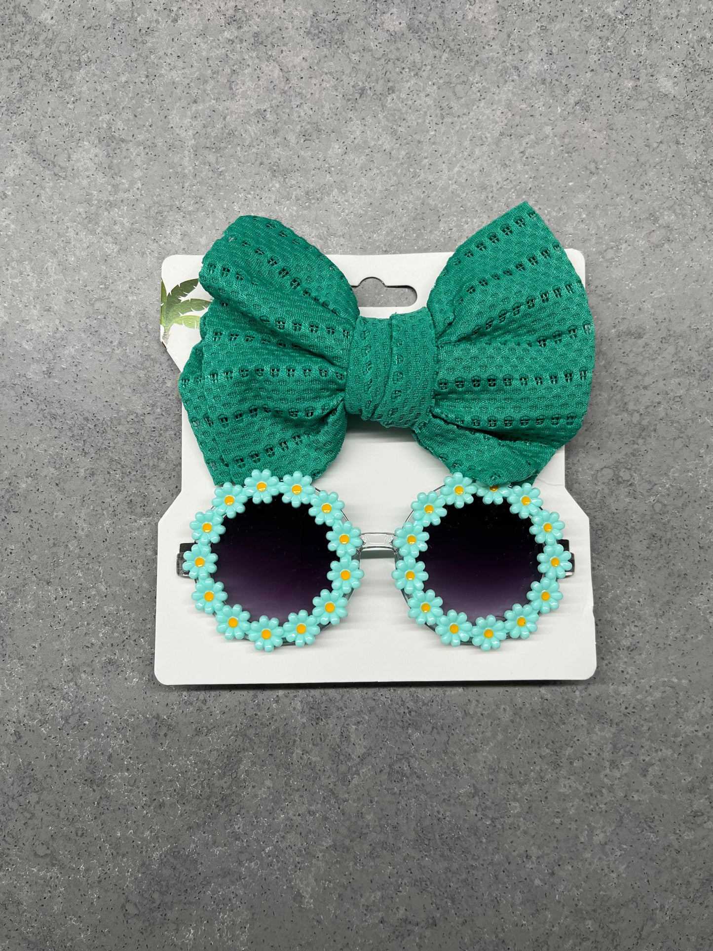 Sunglasses & Bow Set